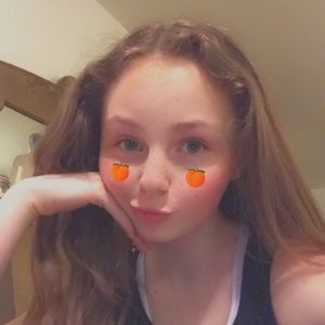 Meet your Posher, Alexis